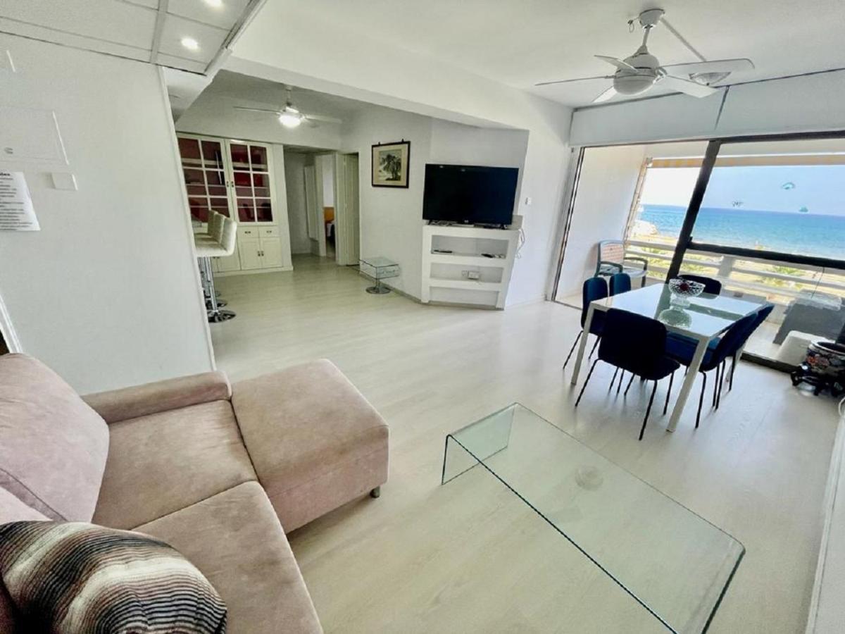 Sea View Suite In Makenzy Larnaca Buitenkant foto