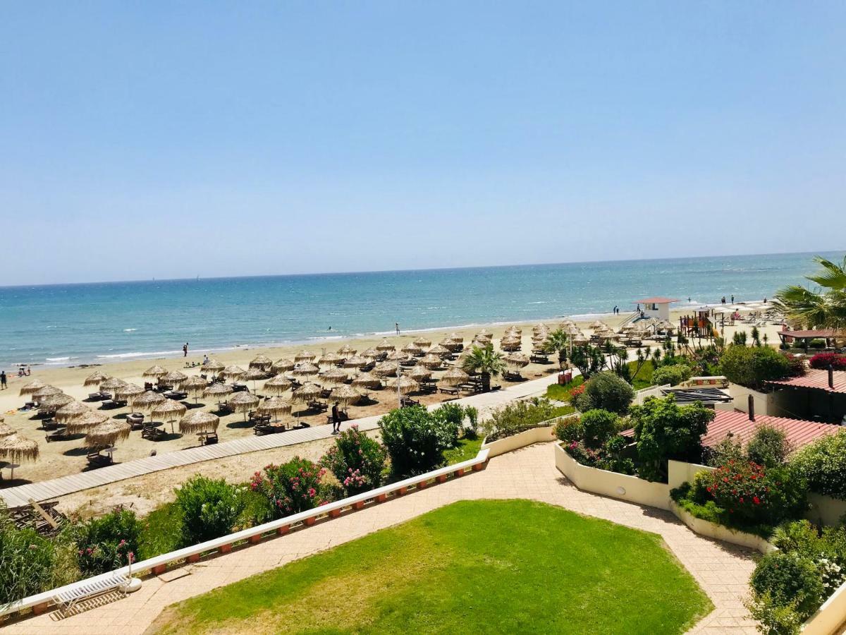 Sea View Suite In Makenzy Larnaca Buitenkant foto